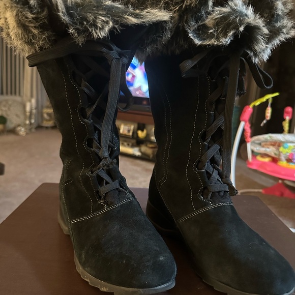 Sporto Black Faux Fur Boots - Picture 2 of 2